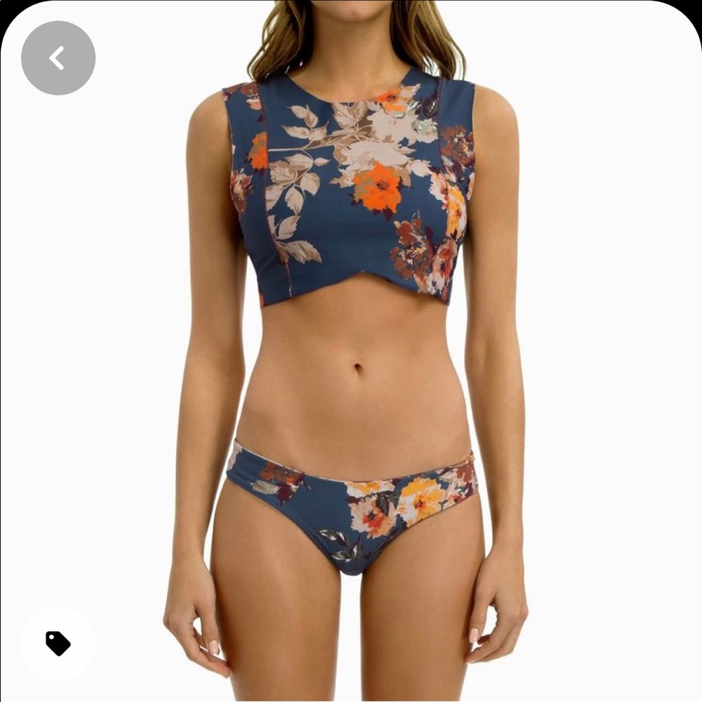 Boys and arrows whole bikini!